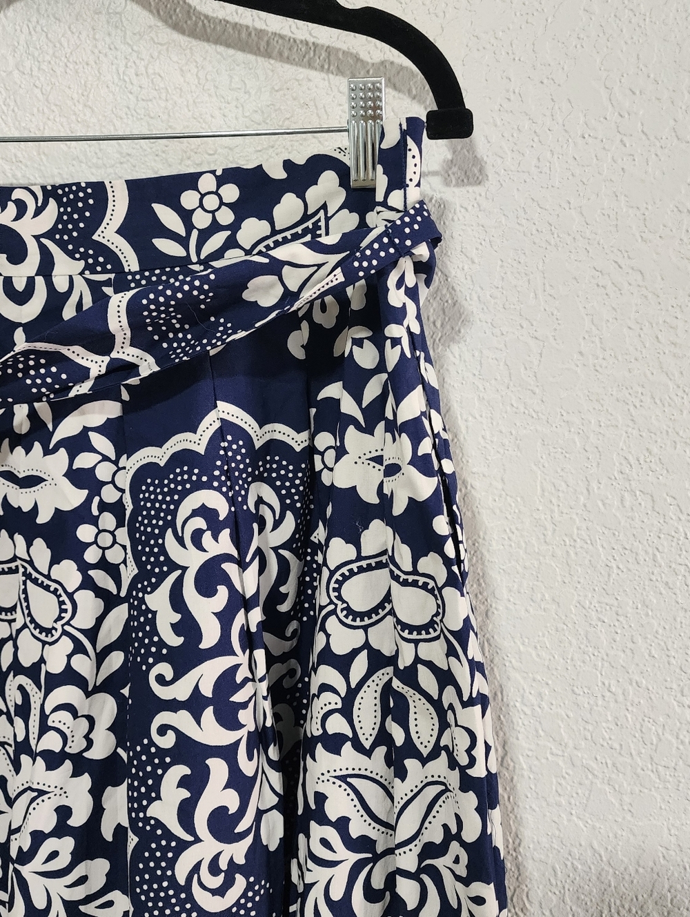 Talbots Petite A Line Midi Skirt 14 Large Navy White Floral Print Boho Coastal - Picture 4 of 10